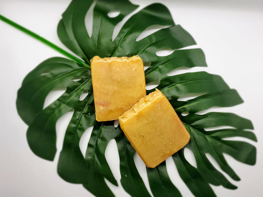 Wildcrafted Irish Seamoss Soap. Rich lather. Naturally moisturizing.