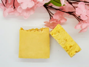 Handcrafted with all natural ingredients (saponified shea butter and olive oil) free from harsh chemicals. Formulated using a plant based recipe, designed to cleanse your skin and provide moisturization. Our soap designs and fragrances are made with natural colorants and pure essential oils. Unscented and color free. Good for all skin types.