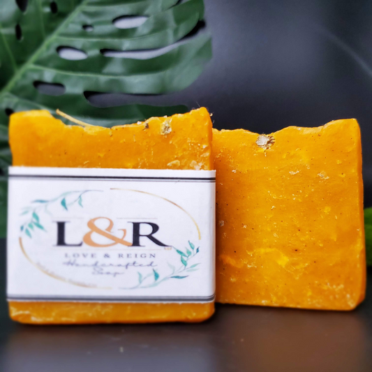 Handcrafted with all natural ingredients (saponified shea butter, coconut oil ,olive oil, castor oil, and sweet almond oil) free from harsh chemicals. Formulated using a plant based recipe, designed to cleanse your cleanse your hair and provide moisturization. Our soap designs and fragrances are made with natural colorants and pure essential oils. Naturally pigmented with  annatto seed powder. Scented with tea tree oil essential oil.